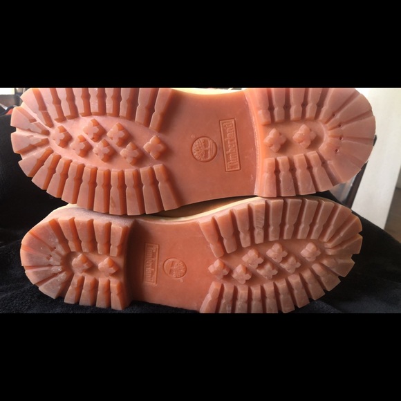 **SOLD**   6” Timberlands size 6.5 men/8.5 women - Picture 3 of 3